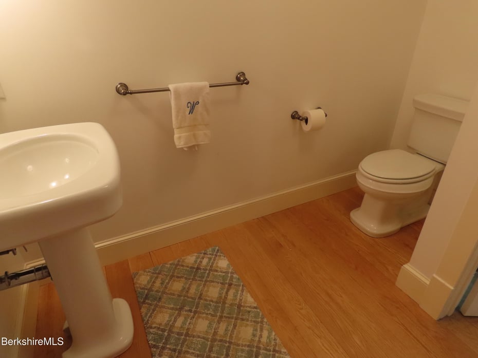 175 Bulkley St Photo 57
