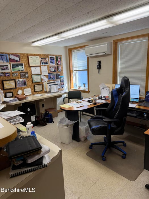 85 Church St Photo 10