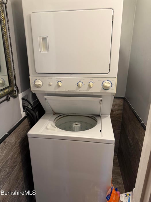 85 Church St Photo 3