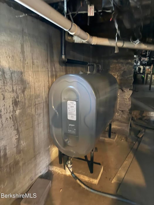 85 Church St Photo 15