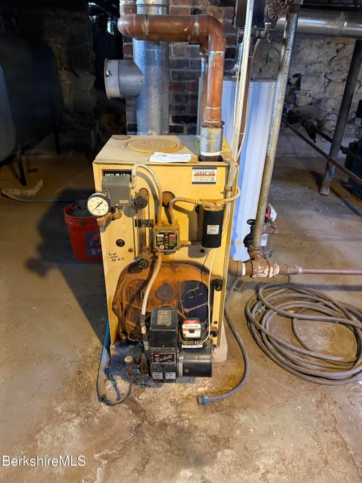 85 Church St Photo 19