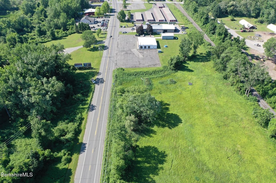 1955 N Main St Photo 6