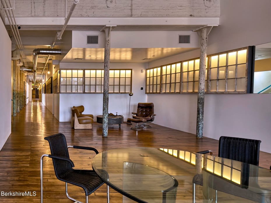 520 State Rd  #303 Photo 5