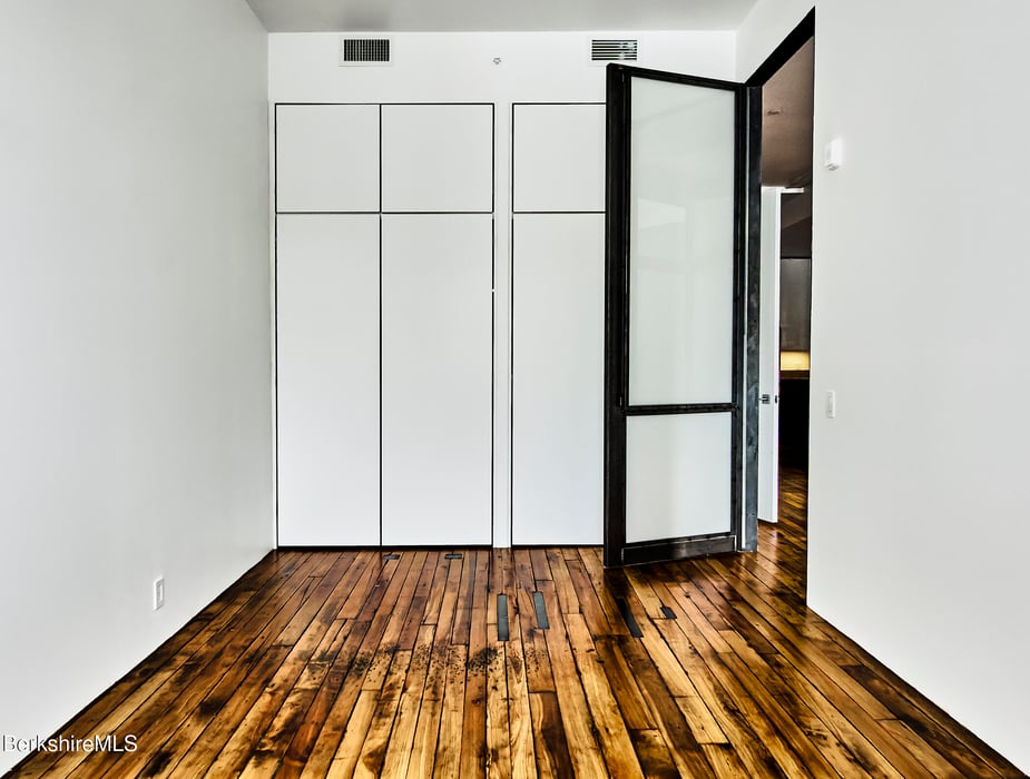 520 State Rd  #303 Photo 14