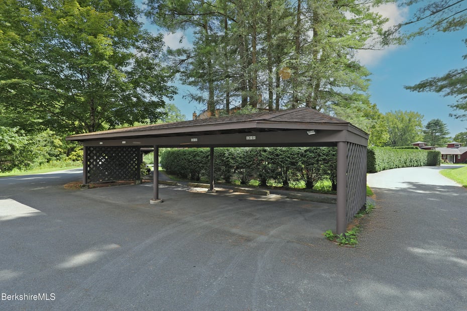 19 Hawthorne Rd  #Carriage Barn E-2 Photo 39