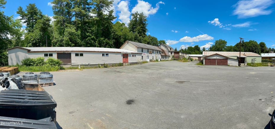 20 Maple Ave Photo 4