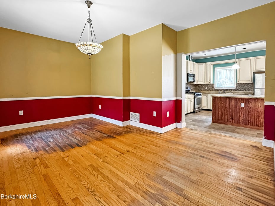 432 Grange Hall Rd Photo 14