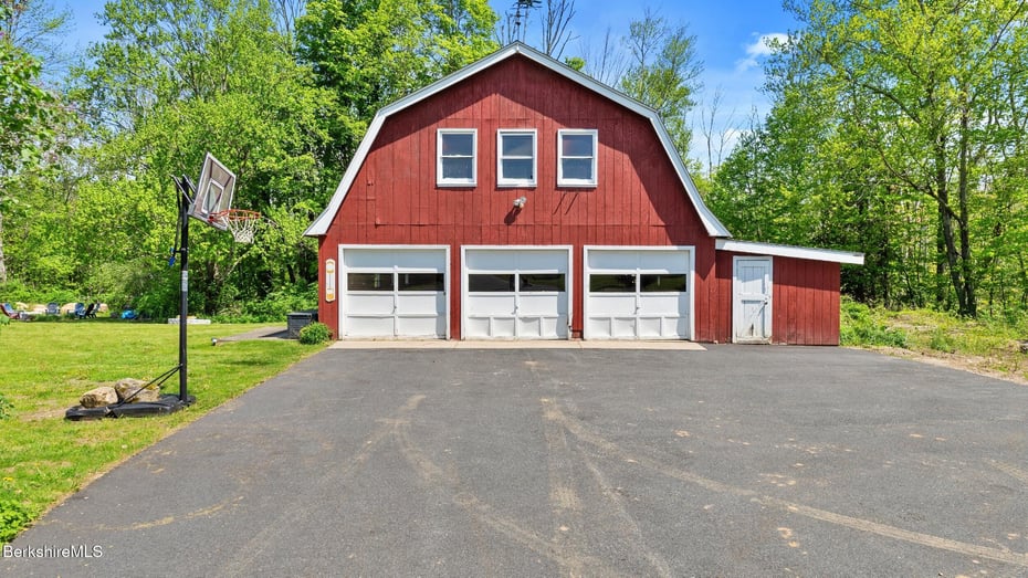 163 Cleveland Rd Photo 8