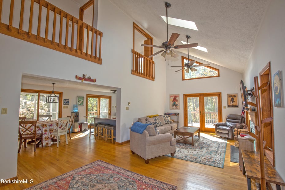 139 Tyringham Rd Photo 14