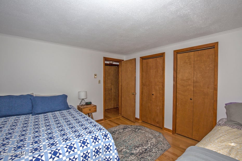139 Tyringham Rd Photo 23