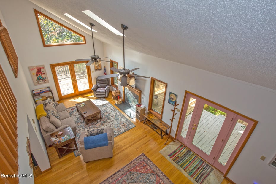 139 Tyringham Rd Photo 33