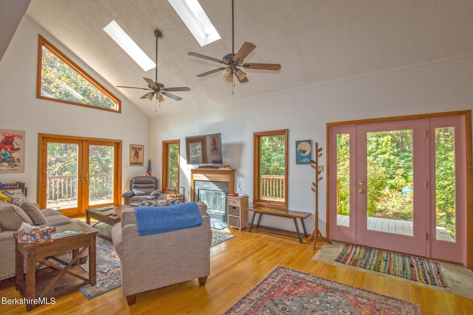 139 Tyringham Rd Photo 16