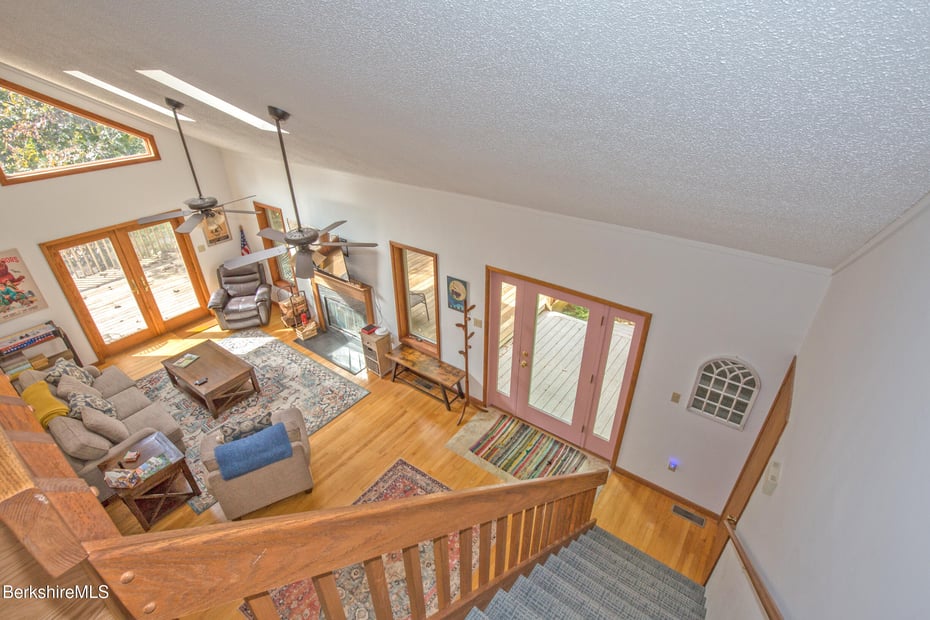 139 Tyringham Rd Photo 39