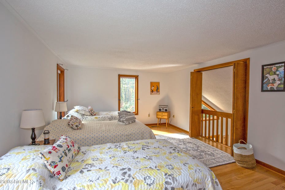 139 Tyringham Rd Photo 38