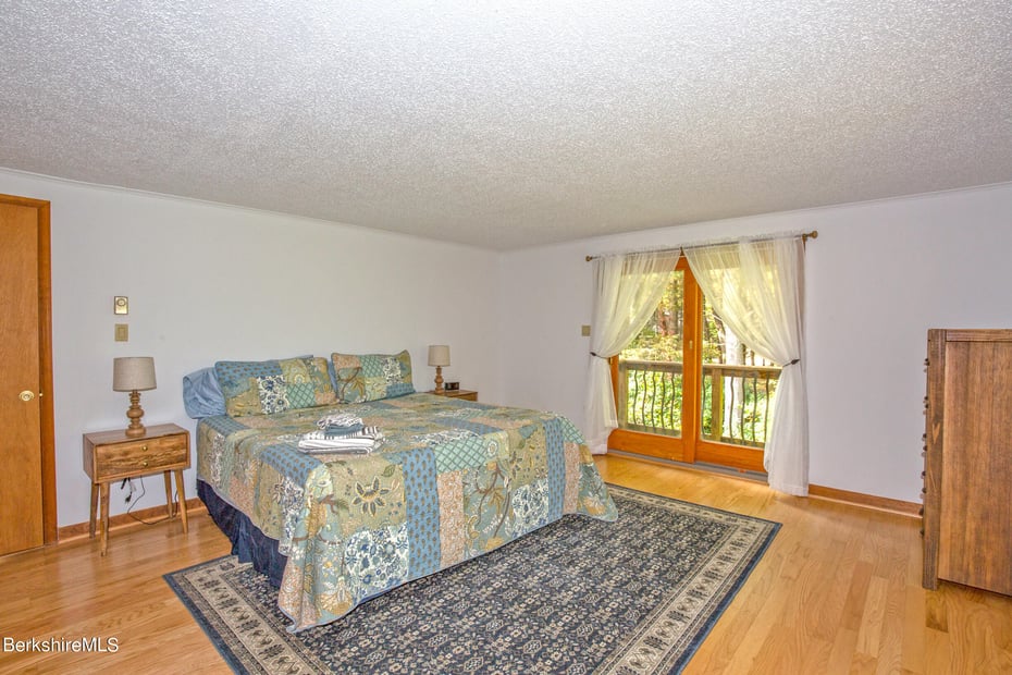 139 Tyringham Rd Photo 41