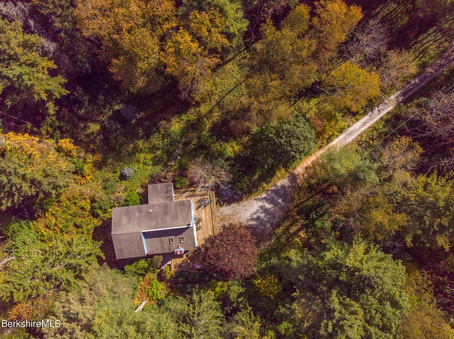 139 Tyringham Rd Photo 71