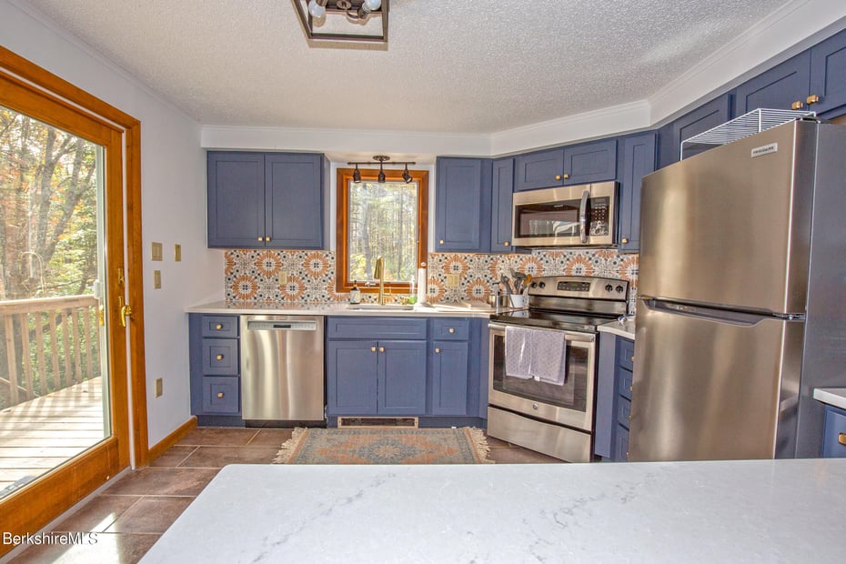 139 Tyringham Rd Photo 26