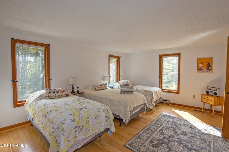 139 Tyringham Rd Photo 34
