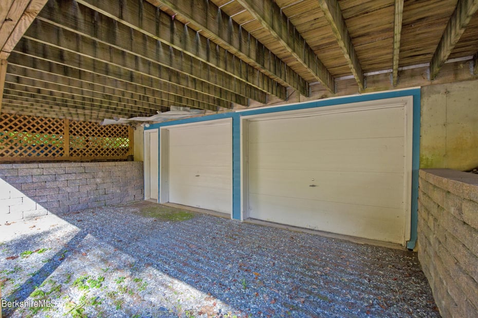 139 Tyringham Rd Photo 10