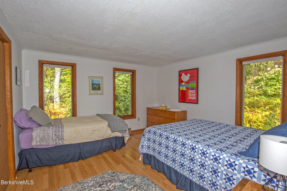 139 Tyringham Rd Photo 22