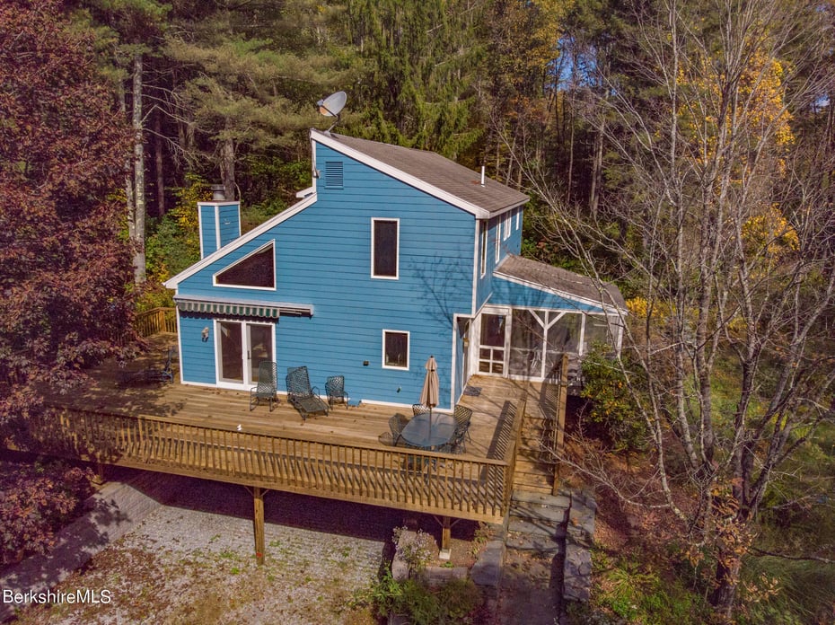 139 Tyringham Rd Photo 5