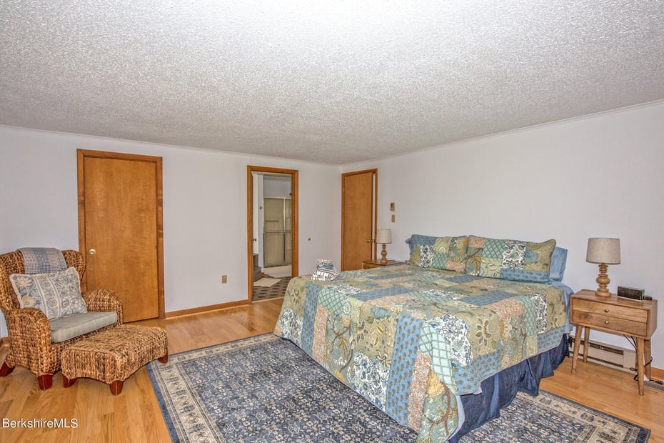 139 Tyringham Rd Photo 42