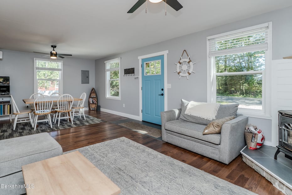 454 Pine Rd Photo 19