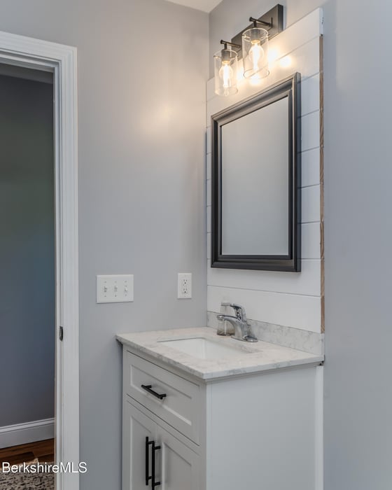 454 Pine Rd Photo 30