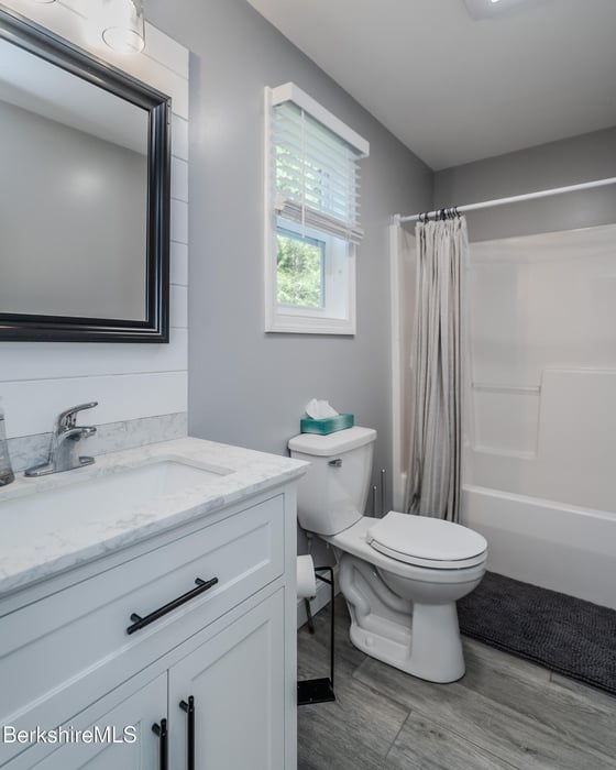 454 Pine Rd Photo 28