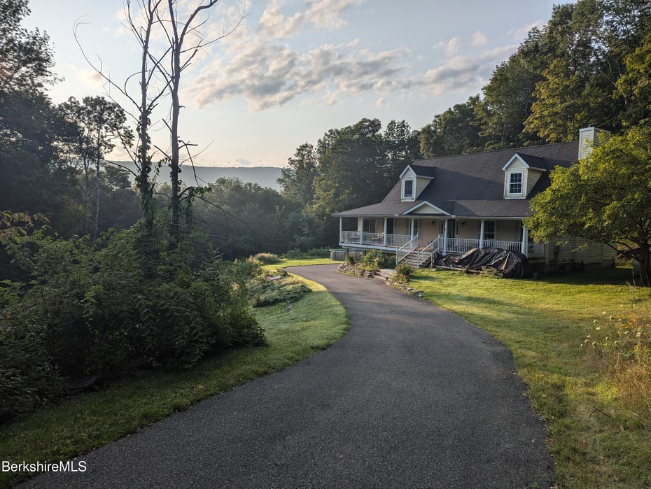 78 Mallery Rd Photo 2