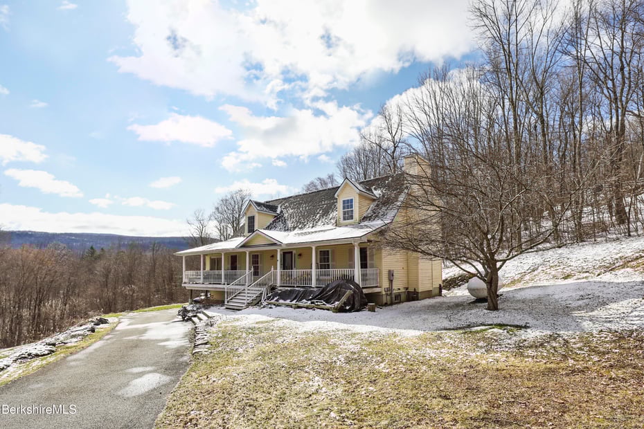 78 Mallery Rd Photo 3