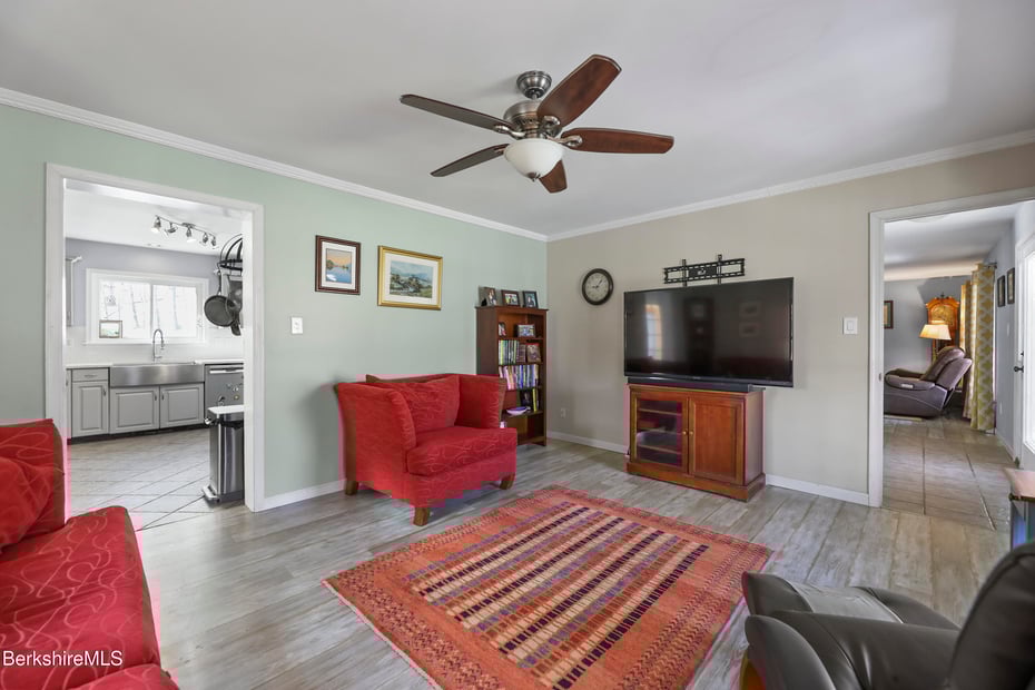 78 Mallery Rd Photo 11