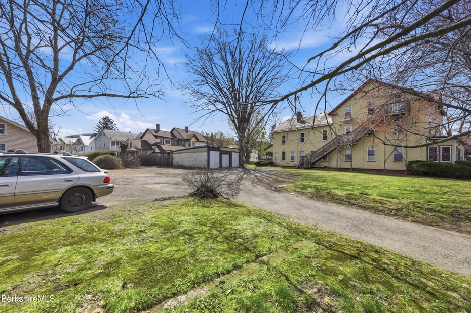 17 Adams St Photo 24