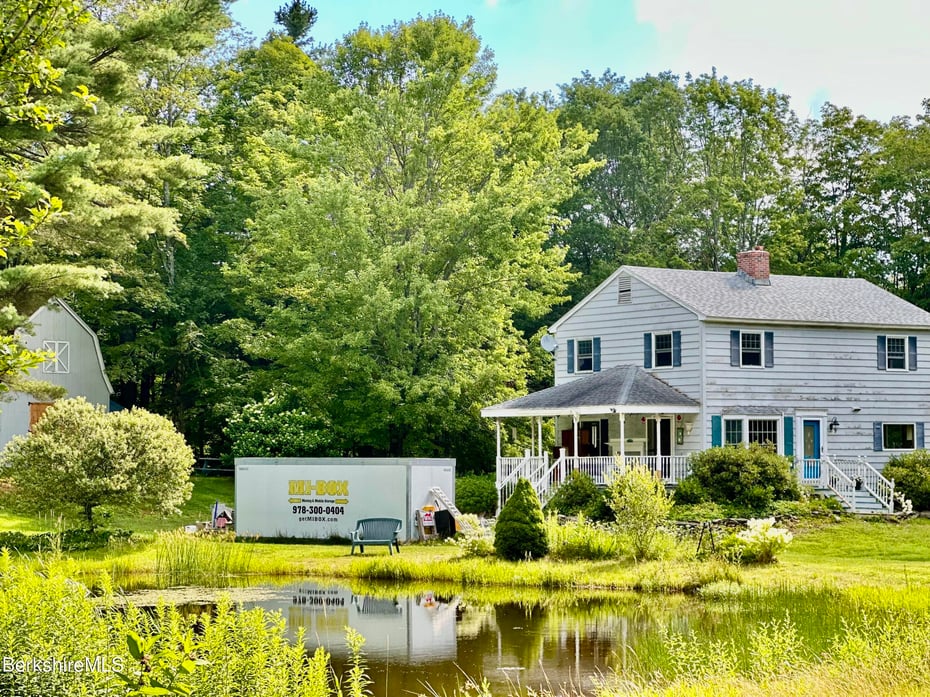 1689 East Windsor Rd Photo 4