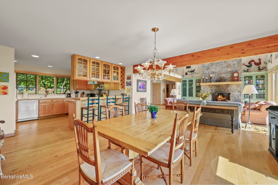 34 Millard Rd Photo 8