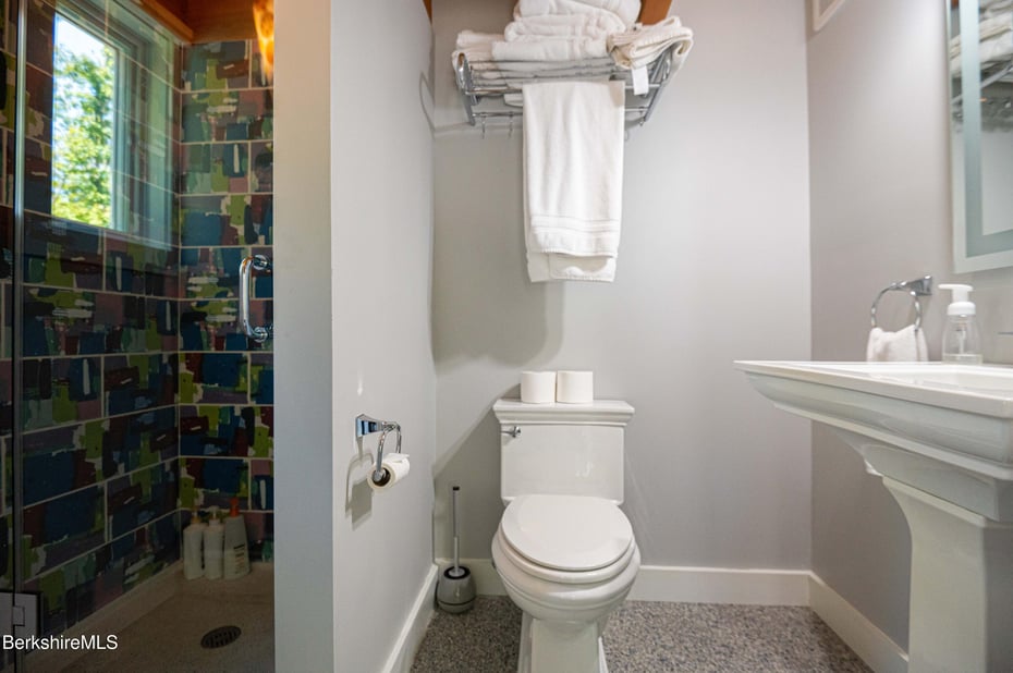 71 & 73 Blunt Rd Photo 38