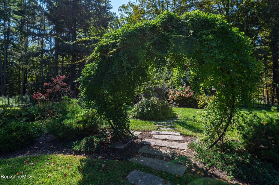 71 & 73 Blunt Rd Photo 14