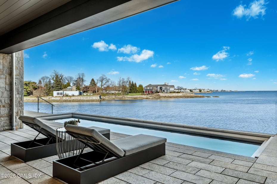 58 Shore Road Photo 1