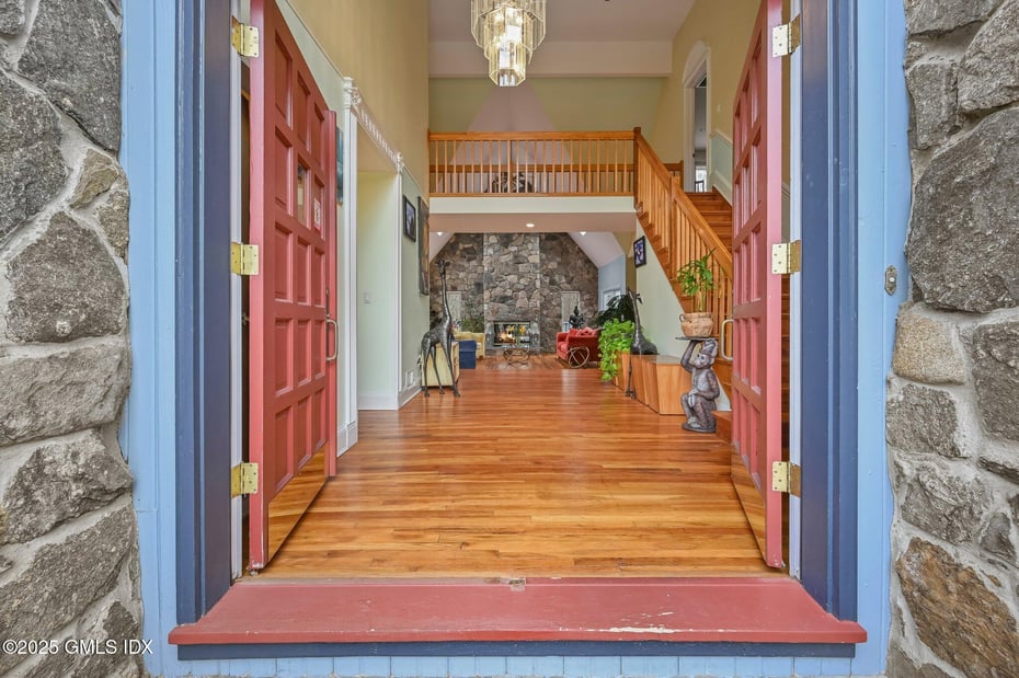 681 River Road Photo 4