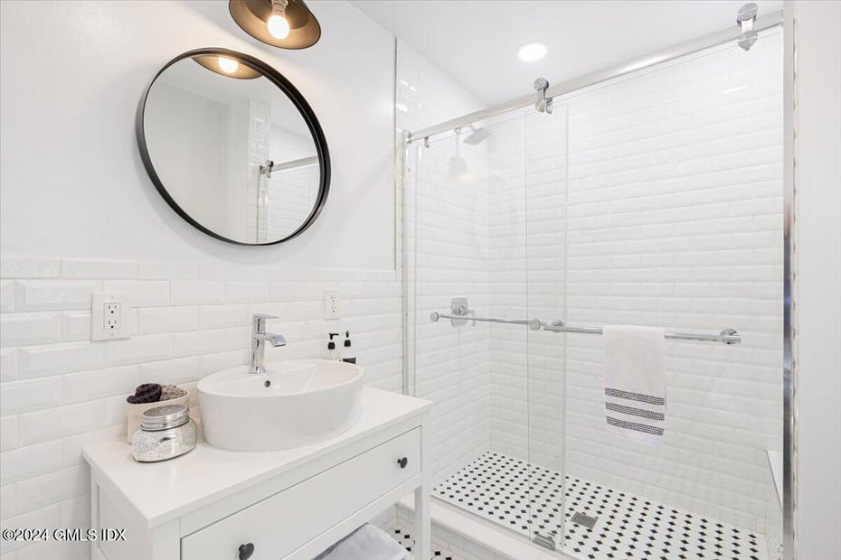 70 Gregory Road Photo 23