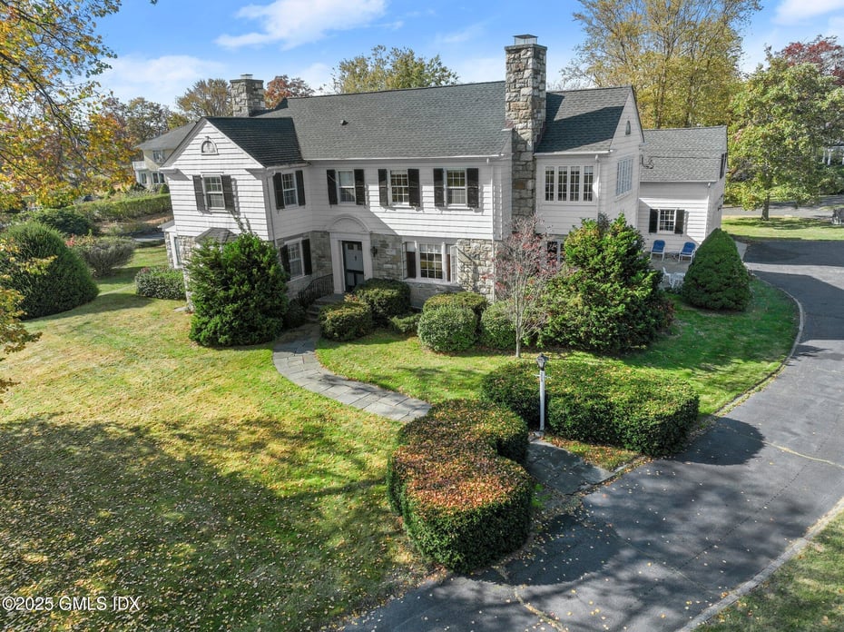 209 Shore Road Photo 1