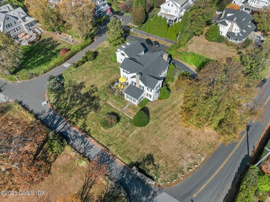 209 Shore Road Photo 6