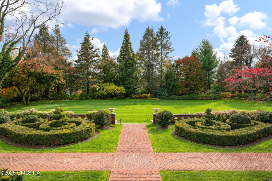 44 & 40 Mayo Avenue Photo 25