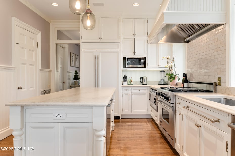 44 & 40 Mayo Avenue Photo 10