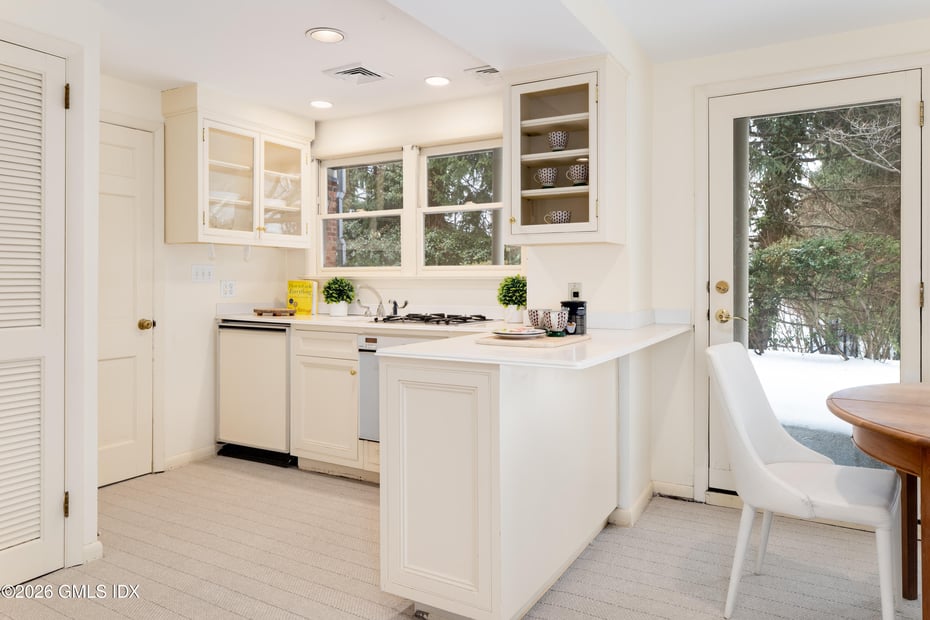 44 & 40 Mayo Avenue Photo 36