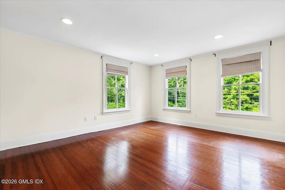 332 Riversville Road Photo 15
