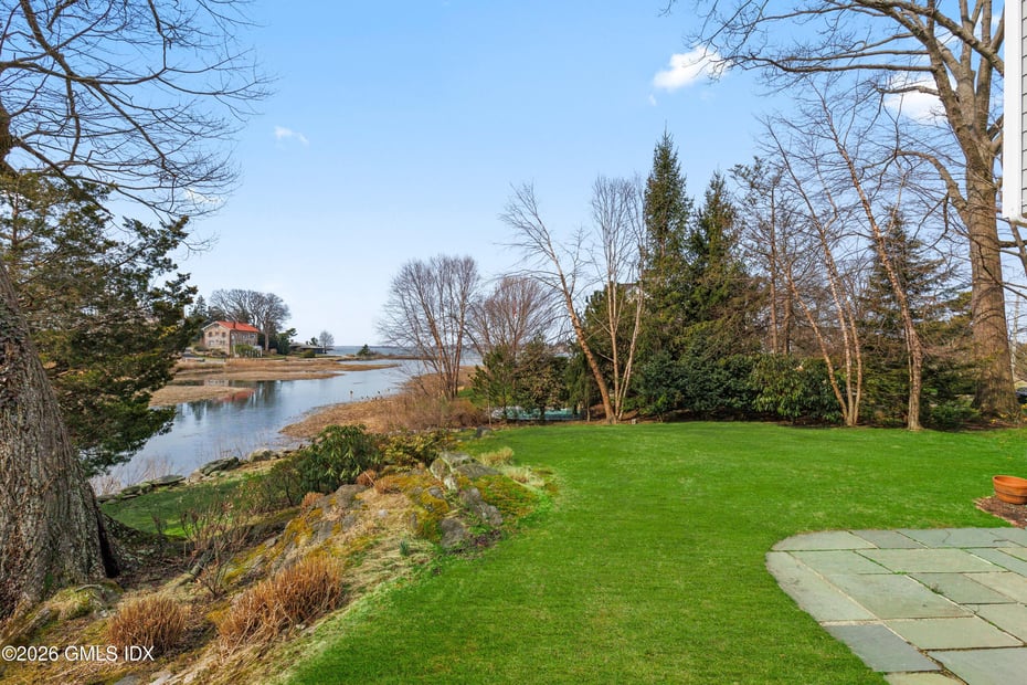 8 Indian Point Lane Photo 2