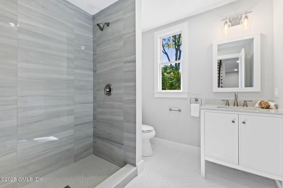 8 Park Avenue Photo 23