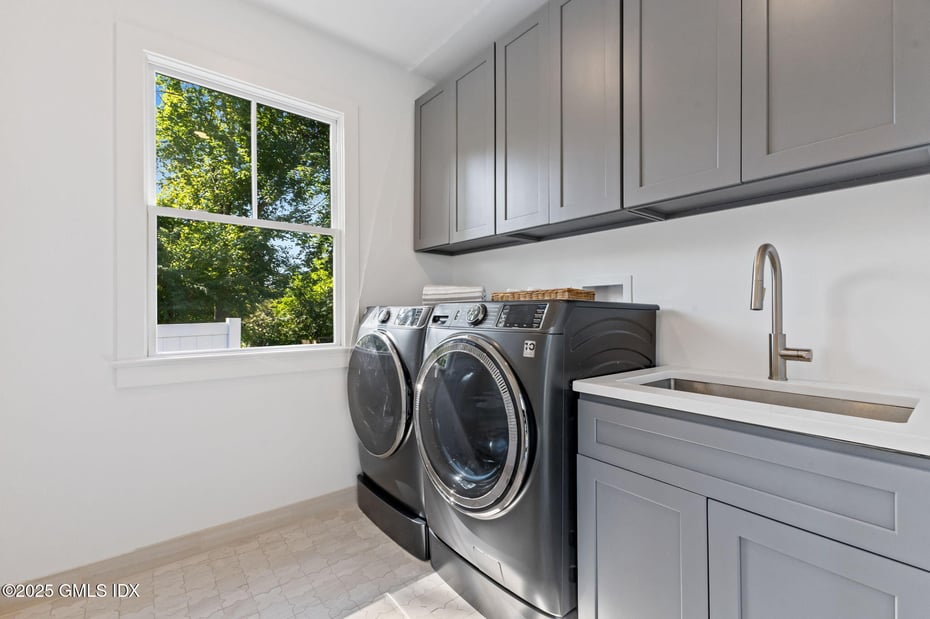 8 Park Avenue Photo 22