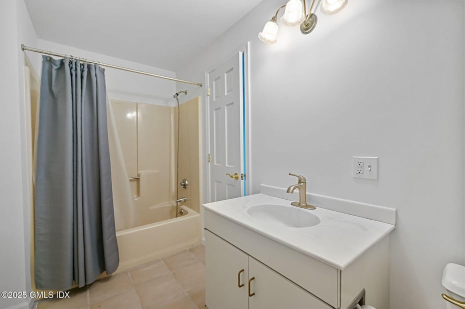 7 Roberta Lane Photo 45